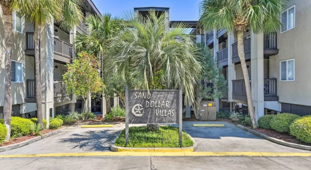 Fernandina Beach Condo ~ 1 Mi to Golf Courses