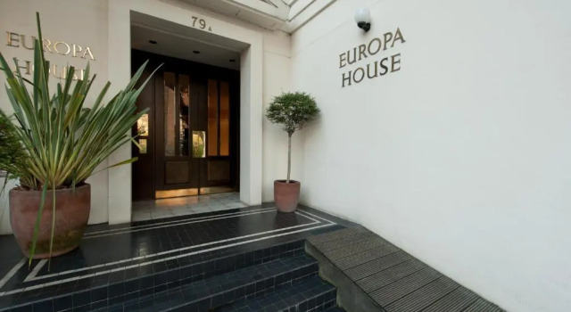 Europa House Apartments