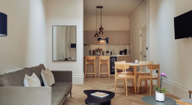 FiveM West Hampstead - North, Забронировать Отель Бизнес-отели Англии, 4* 5*