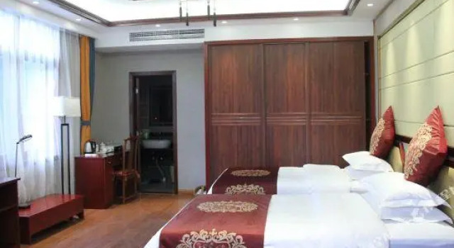 Bachu Lin'Ga Folk Culture Hotel, Book Hotel Batang Sichuan