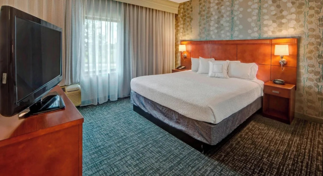 Двухместный люкс Courtyard by Marriott Memphis Southaven