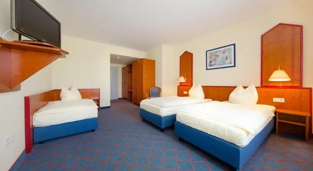 Трёхместный номер Standard Hotel Montana