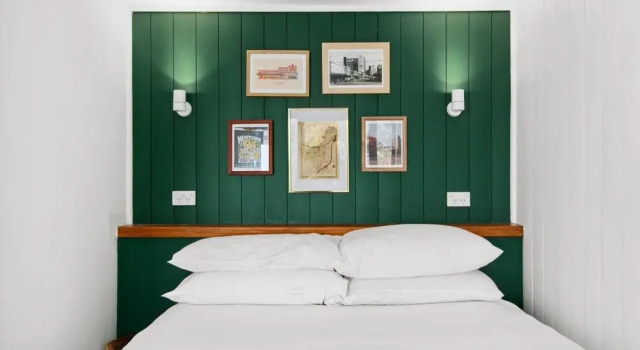 Stylish Studio in the Heart of Newtown With Pool