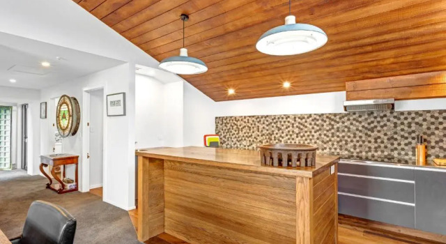 Коттедж Modern Charm by the Beach