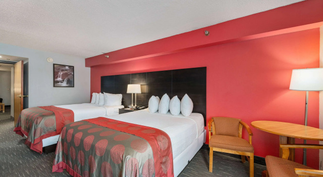 Ramada by Wyndham Sioux Falls Airport-Waterpark & Event Ctr
