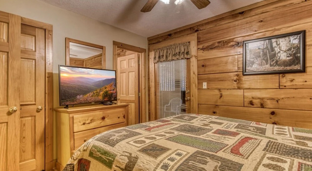 Er203 Living the Dream 4 Bedroom Cabin Close to Town by RedAwning