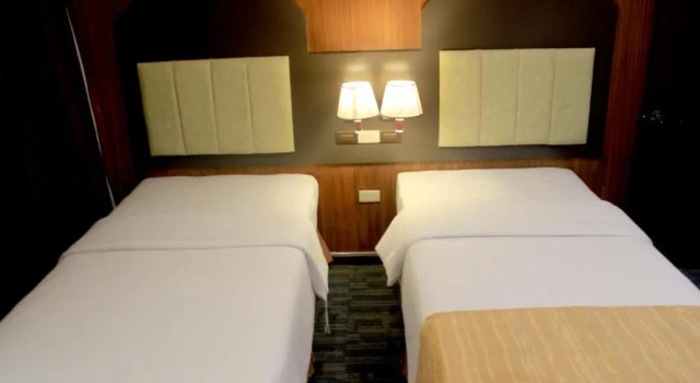 Четырёхместный номер Standard с балконом Butuan Grand Palace Hotel