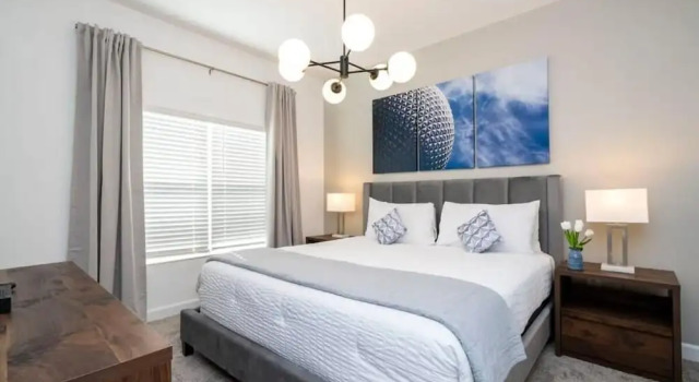 Luxury Family Townhouse w/ Resort Pool at Storey Lake, Varaa Lomakeskus Lomahotellit kohteessa Florida, Lomakeskus