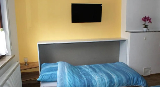 Caro's Ferienwohnung, Rezerwuj Hotel Nuedlingen Rhön
