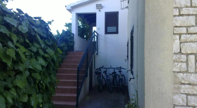 Guest House Jole, Забронировать Гостевой дом Гостевые дома Ровинь, рядом с Пляж Камбек, Гостевой дом