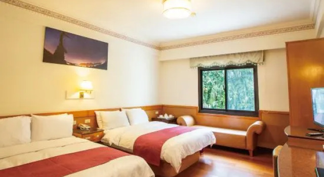 Двухместный люкс Superior Dong Tair Spa Hotel