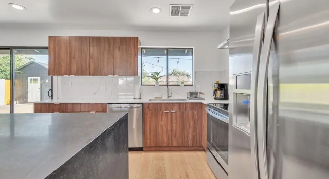 The Palms: Spacious 4-BR Retreat with Hot Tub near Gilbert by RedAwning, Брондау Қонақ үй Gilbert Phoenix Metropolitan Area