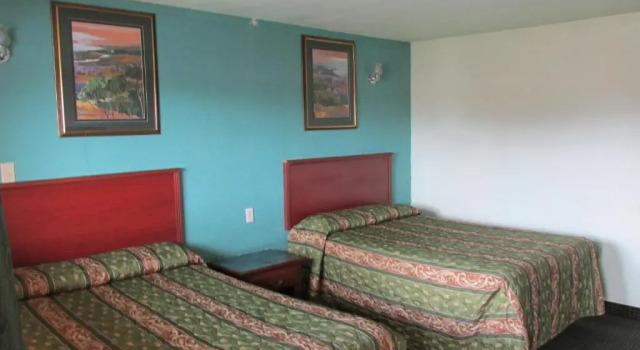 Sportsman Motel, Rezerwuj Motel Eagle Lake Teksas