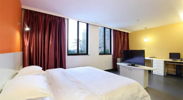 Семейный номер Standard LN Whitehouse Hotel
