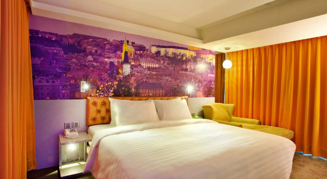 FX Hotel Kaohsiung Zhonghua Road Branch