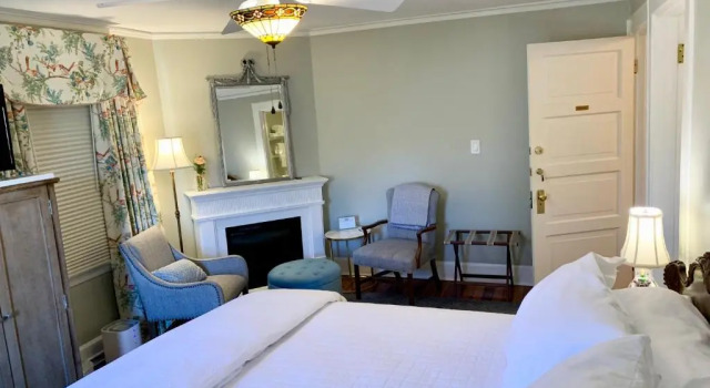 Двухместный номер Standard Pinecrest Bed & Breakfast