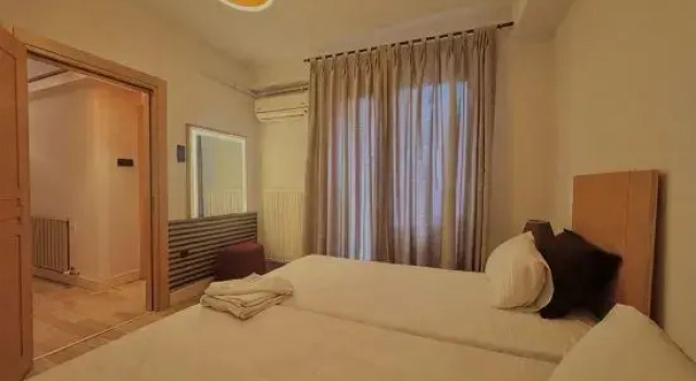 Люкс Deluxe Taksim Square—1BR Deluxe Suite 02