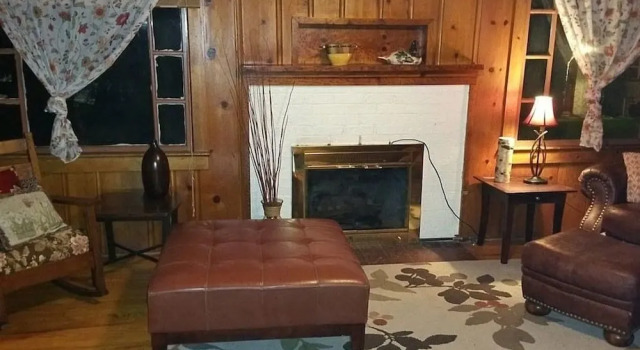 Historic Smarthouse Charming Comfy King, Book Hotel Hoteller i Klamath Falls med morgenmad, Morgenmad