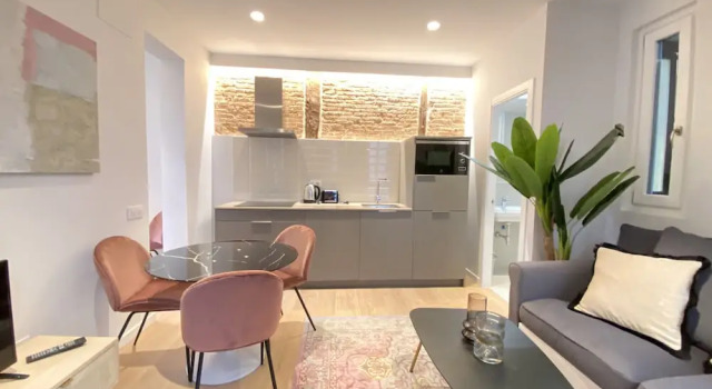 Collection La Latina - Modern Studio in La Latina Neighbourhood, Забронировать Апартаменты/квартира Латина Мадрид, рядом с Церковь Сан-Педро-Эль-Вьехо