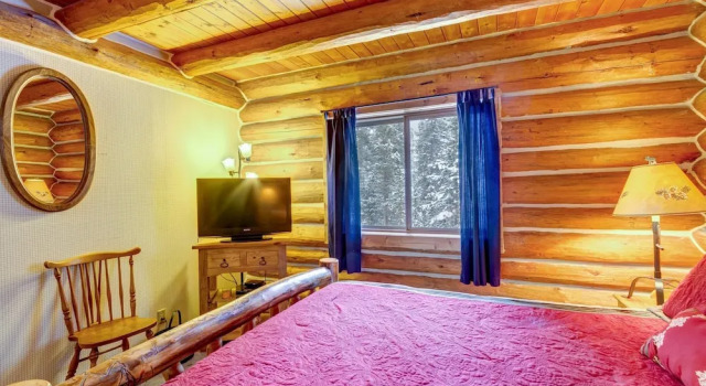#1348 Mountainview Cabin - Seclusion 3 Miles From Downtown Breckenrige, Rezerwuj Dom wakacyjny Hotele w Vail Ski z parkingiem, Parking