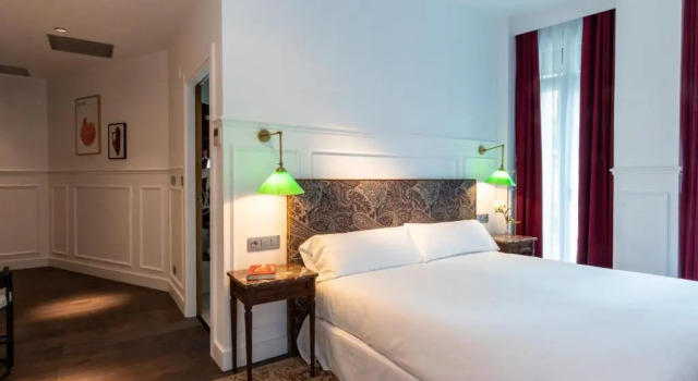 Номер Superior с балконом Hotel Trueba