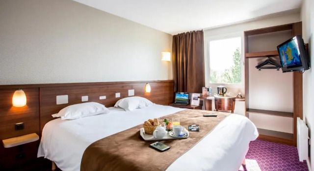 Номер Comfort Brit Hotel Rennes Le Castel