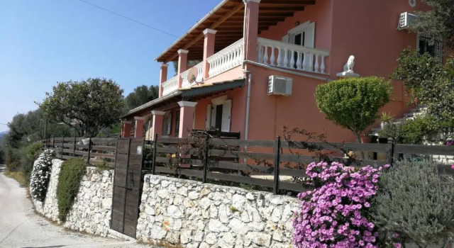 Апартаменты Sunrise View Apartments