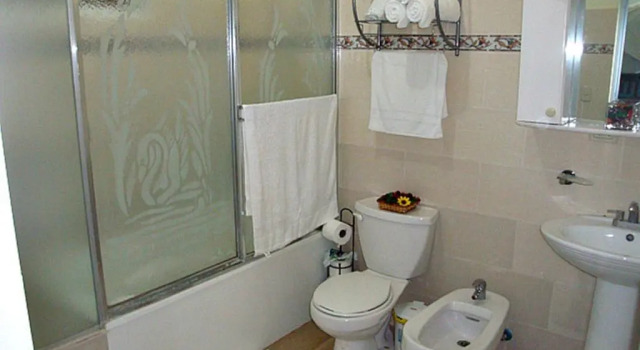 Standard- dobbelt værelse med altan med udsigt El Malecon B&B Hotel