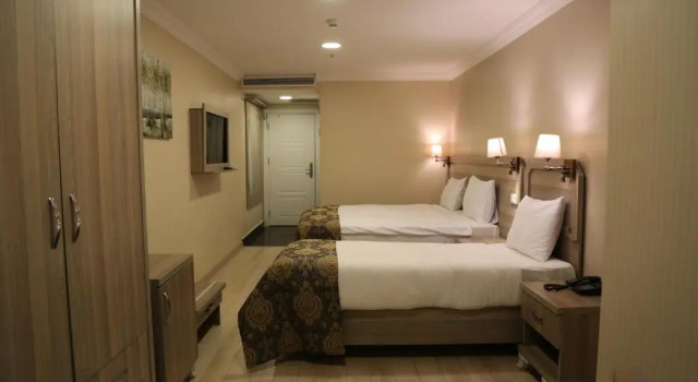 Трёхместный номер Standard World Point Hotel Besyol