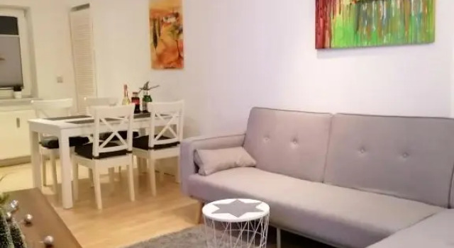 Апартаменты Schöne Wohnung, Zwei Schlafzimmer, Zentrumsnah, Erdgeschoss in Greifswald