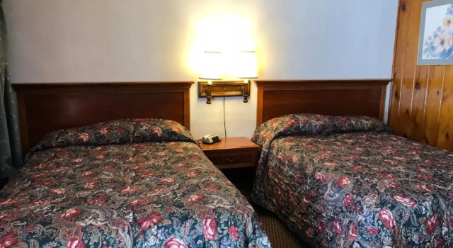 Четырёхместный номер Standard Sun N Snow Hotel