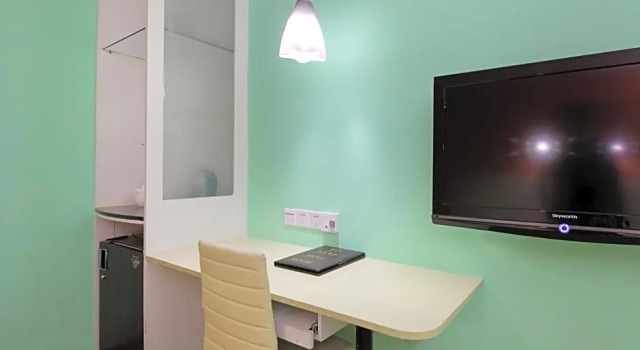 Номер Standard LN Whitehouse Hotel