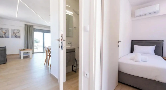 Номер Luxury Aether Suites Near Athens Airport By SEM