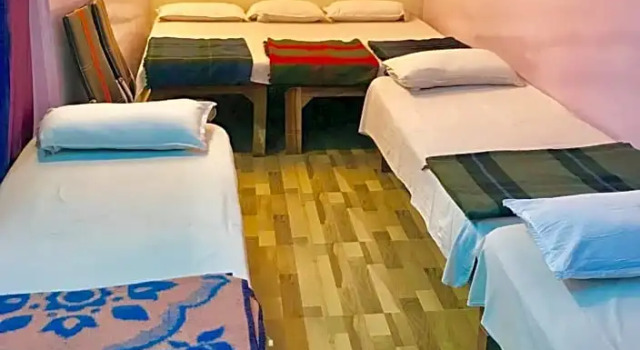 Семейный номер Deluxe с красивым видом из окна The Golden Lodge Varanasi