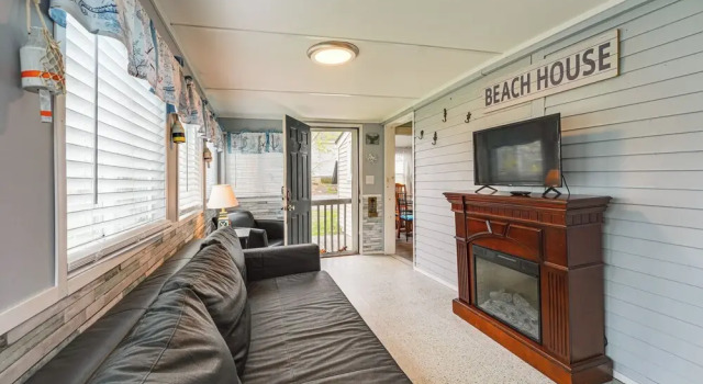 Коттедж Large Yard: Walkable Cottage in Old Orchard Beach!