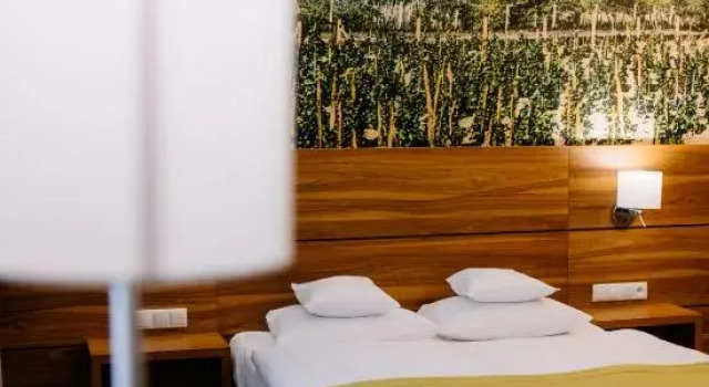 Полулюкс Zhuhai Holiday Resort Hotel