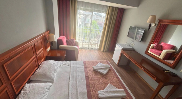 Standardowy pokój i balkonem Grand Nar Hotel