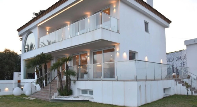 Gaudí Vilanova House, Забронировать Отель Виланова-и-ла-Желтру Коста-дель-Гарраф