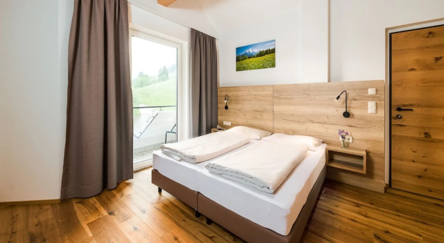Двухместный номер Classic с балконом и с видом на горы Apartmenthotel Sonnenhof