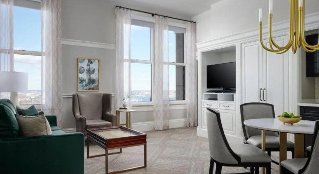 Люкс Marriott Vacation Club® at Custom House, Boston  