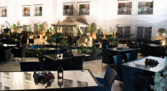 Qasr International