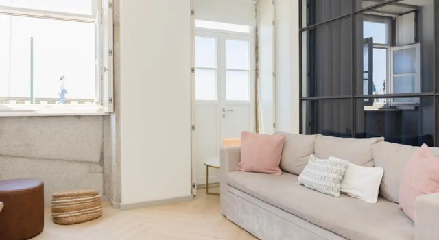 Liiiving in Porto - Modern Coastline Apartment