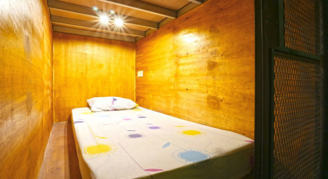 Kabin Kapsul Kayu jati I - Hostel, Book Hostel Jakarta Jakarta Province, near Arion Mall