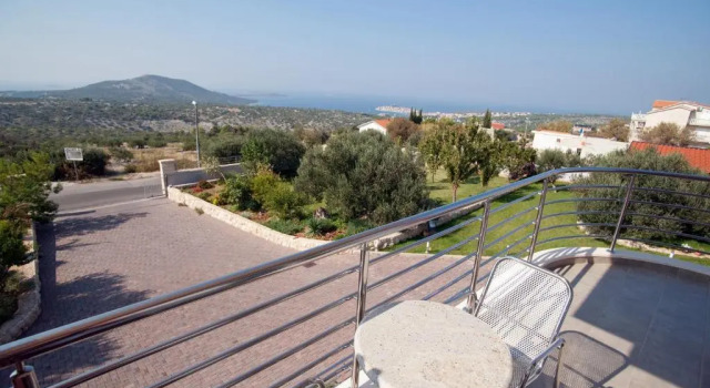 Апартаменты с 2 комнатами с балконом и с видом на море Apartments Marinić