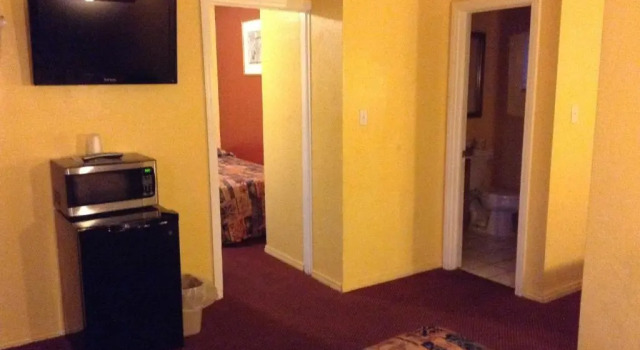 Четырёхместный номер Deluxe Pet-friendly Oceanside Gem w/ Patio, Walk to Beach
