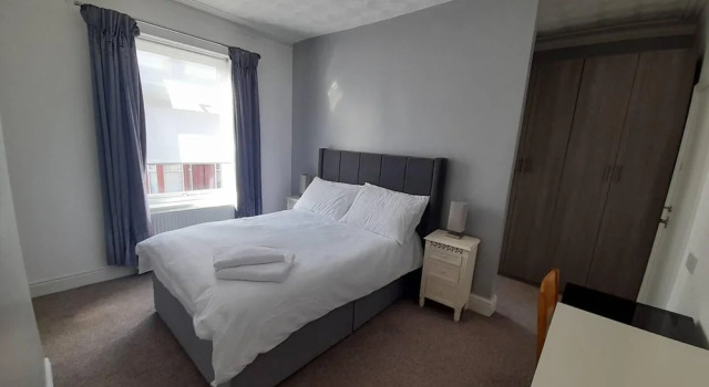 Stylish 4 bed House - 15 min to Manchester Centre, Varaa Lomakoti Mökit kohteessa Merseyside, Mökki
