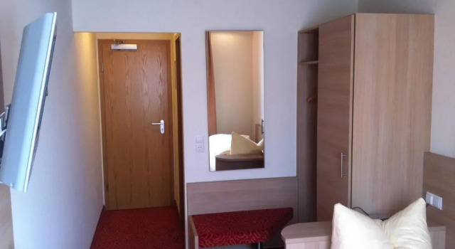 Одноместный номер Standard с видом на реку Tauberhotel Kette