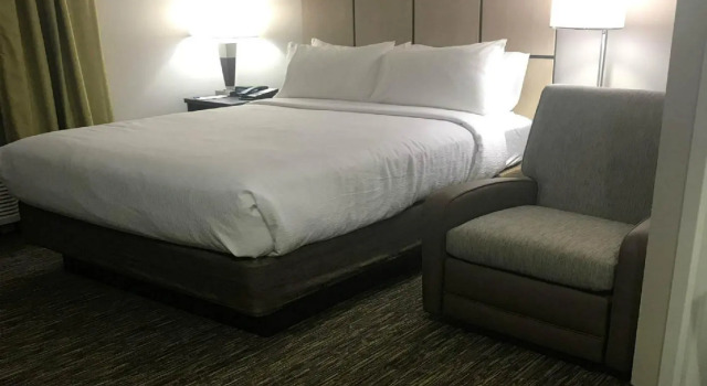 Номер Standard Candlewood Suites Independence by IHG