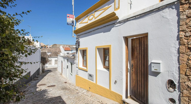 Casa Milita, Забронировать Отель Отели Тавира с парковкой, рядом с Железнодорожный вокзал Тавира, Парковка