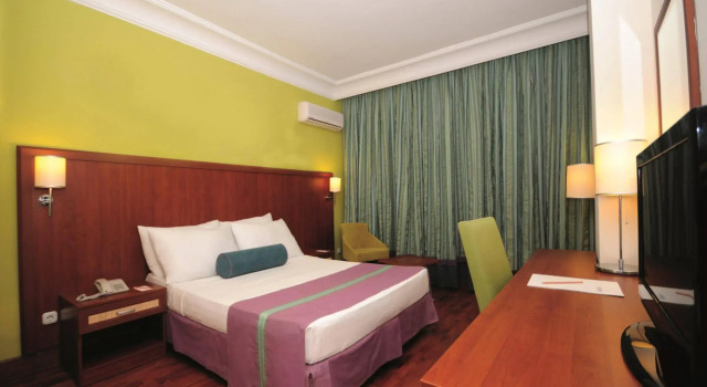 Sun Bay Park Hotel